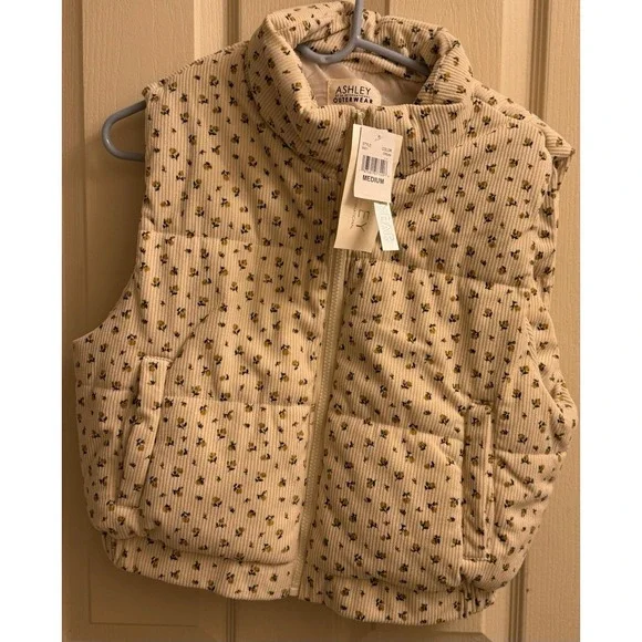 Ashley By 26 International Women's Floral Print Puffer Vest cream Size Large NWT - Picture 2 of 6